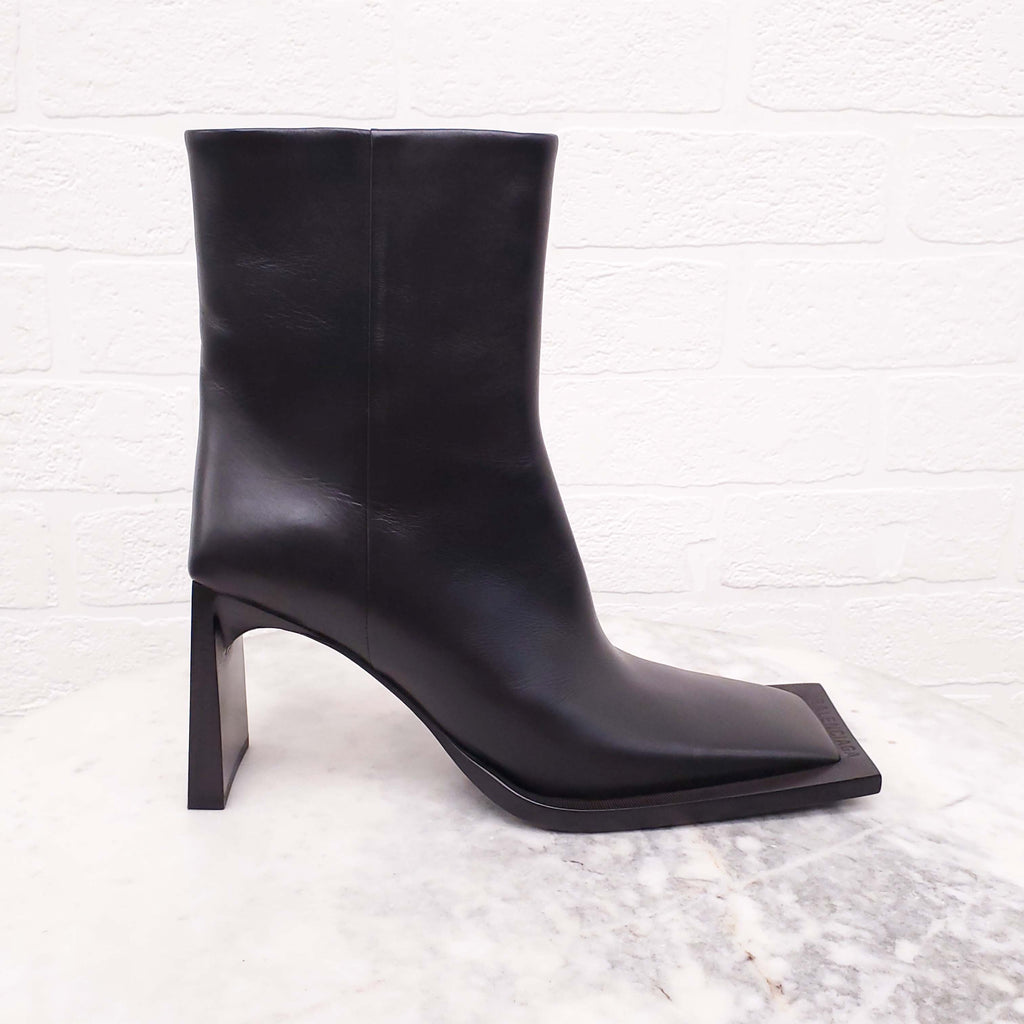 BALENCIAGA BLACK LEATHER LOGO SQUARE TOE BOOTS - SIZE 36C