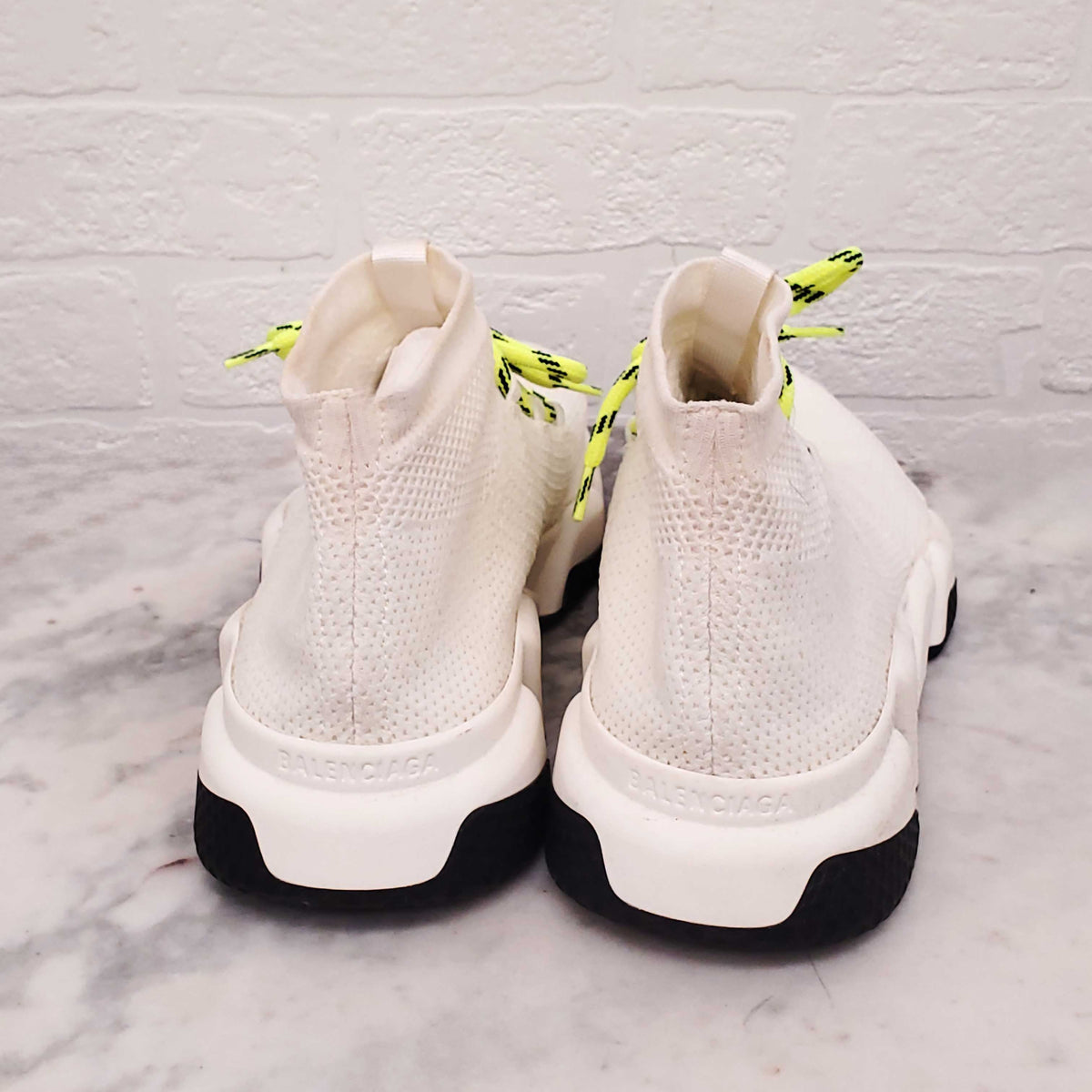 BALENCIAGA WHITE AND NEON YELLOW LACE UP 'SPEED' SNEAKERS - SIZE 40
