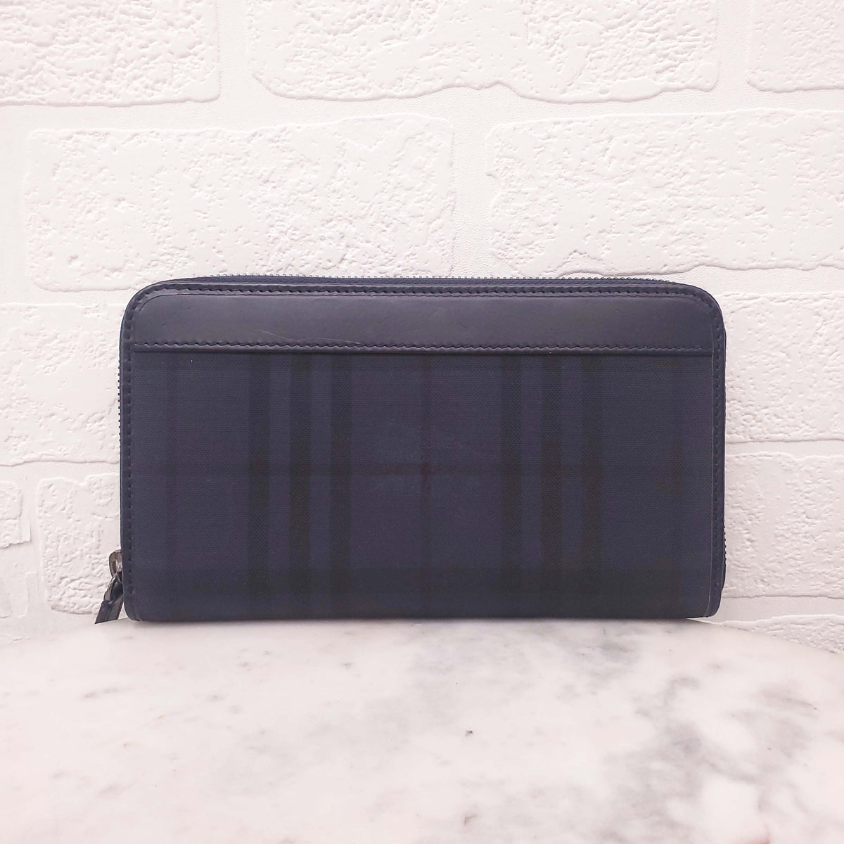 BURBERRY NAVY PLAID ZIP AROUND WALLET