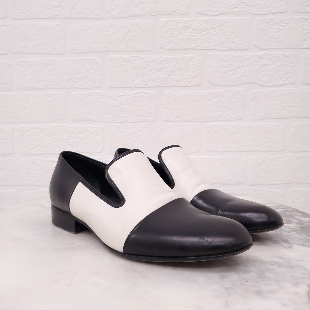 CELINE BLACK AND WHITE LOAFERS - SIZE 38