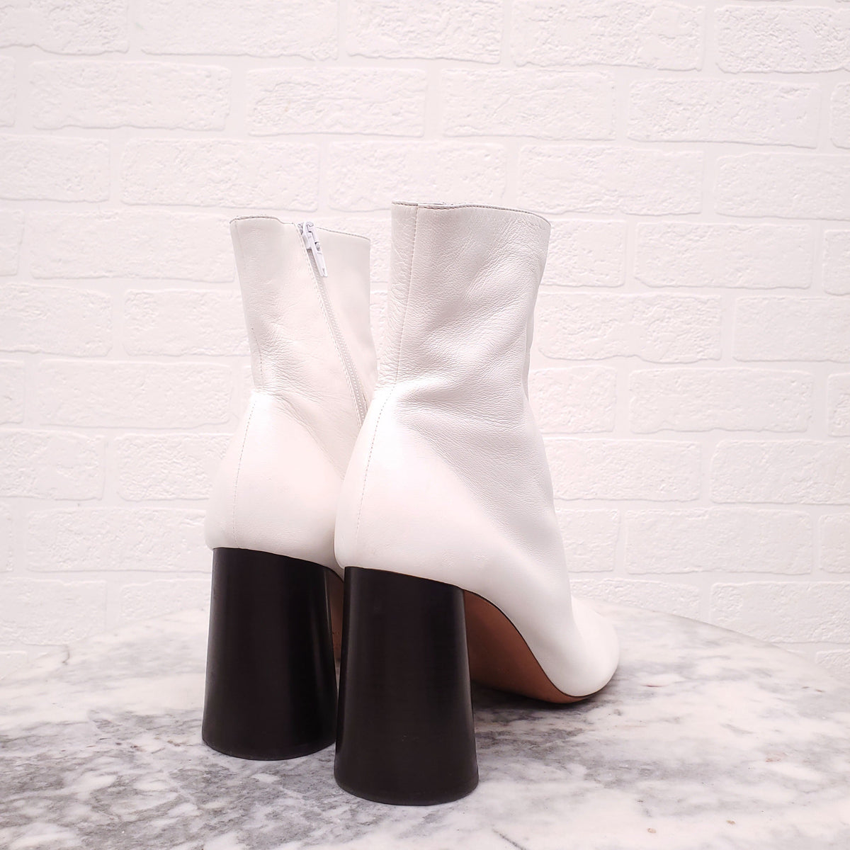 CELINE CREAM LEATHER BOOTS WITH ROUND BLOCK HEEL - SIZE 40.5