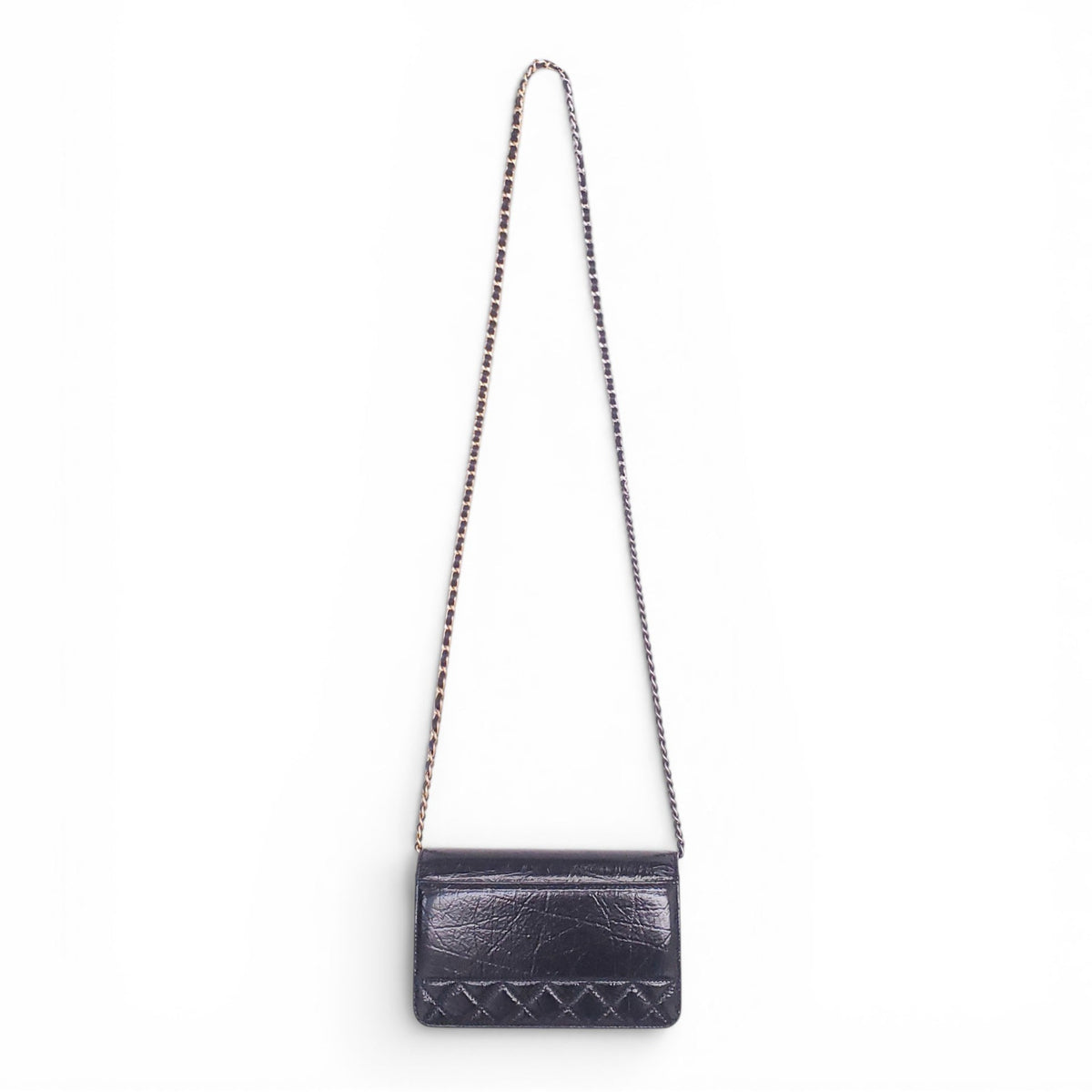 CHANEL BLACK AGED LEATHER WALLET ON MIXED METAL CHAIN