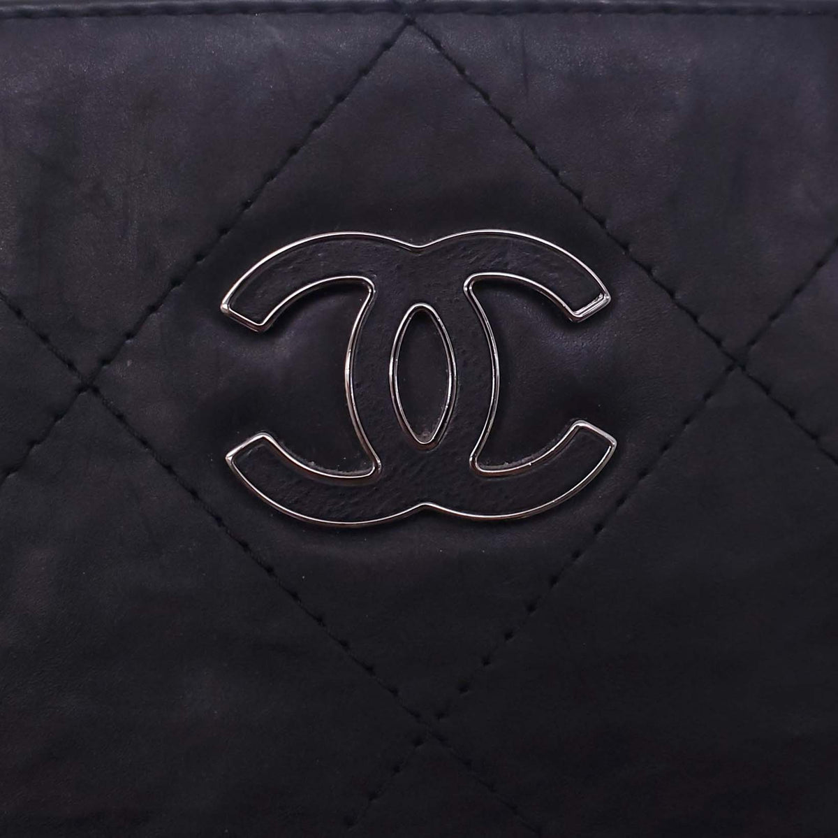 CHANEL BLACK HAMPTONS SHOPPING TOTE BAG