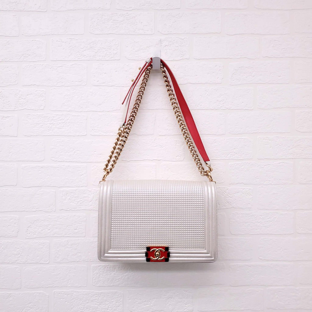 CHANEL CREAM AND RED CUBE BOY JUMBO FLAP BAG