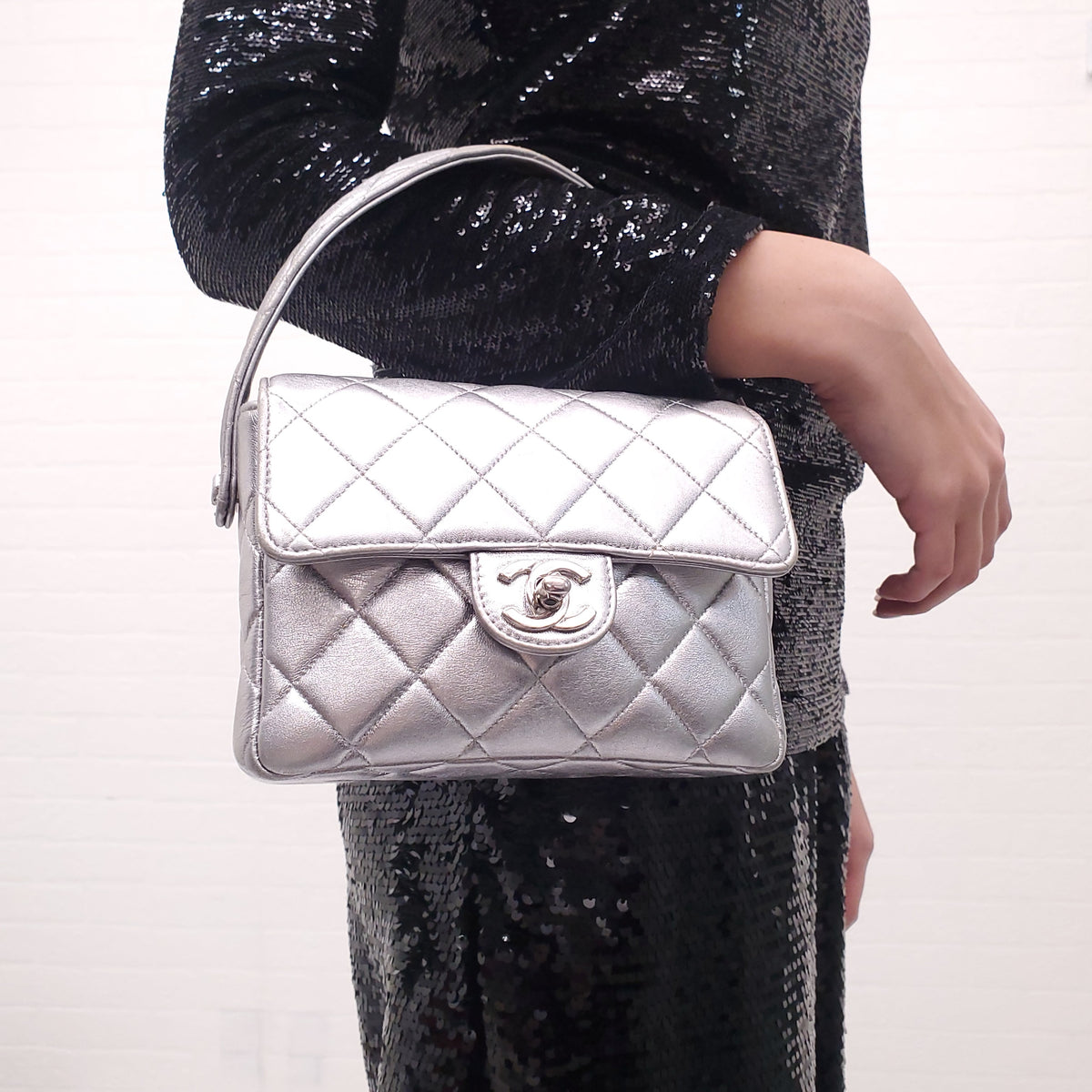 CHANEL MINI CLASSIC FLAP BAG