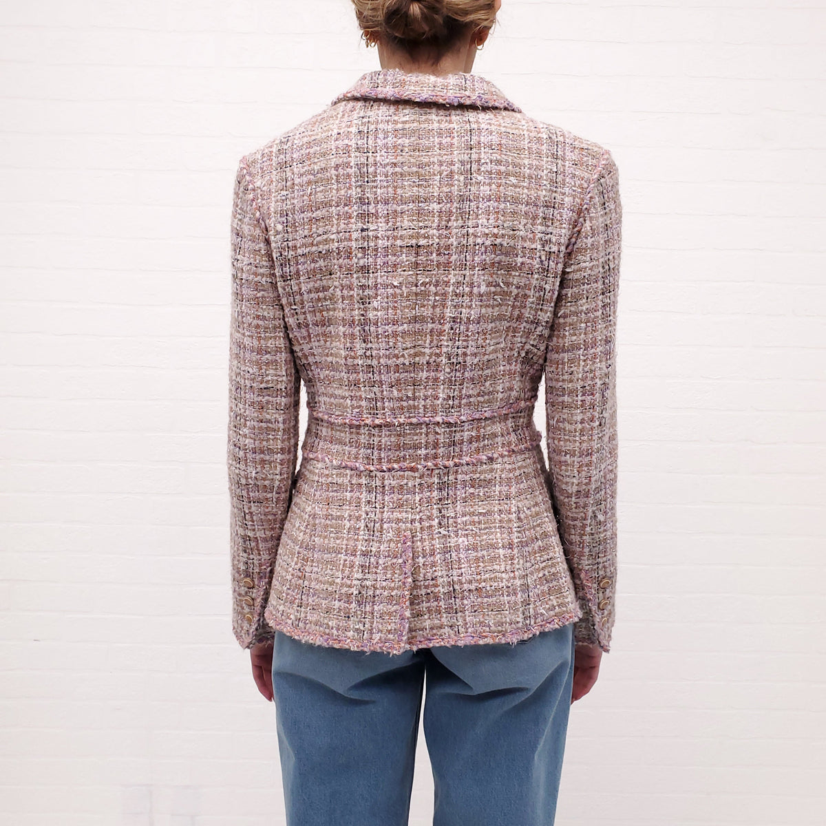 CHANEL PINK TWEED JACKET WITH LOGO BUTTONS - SIZE 40