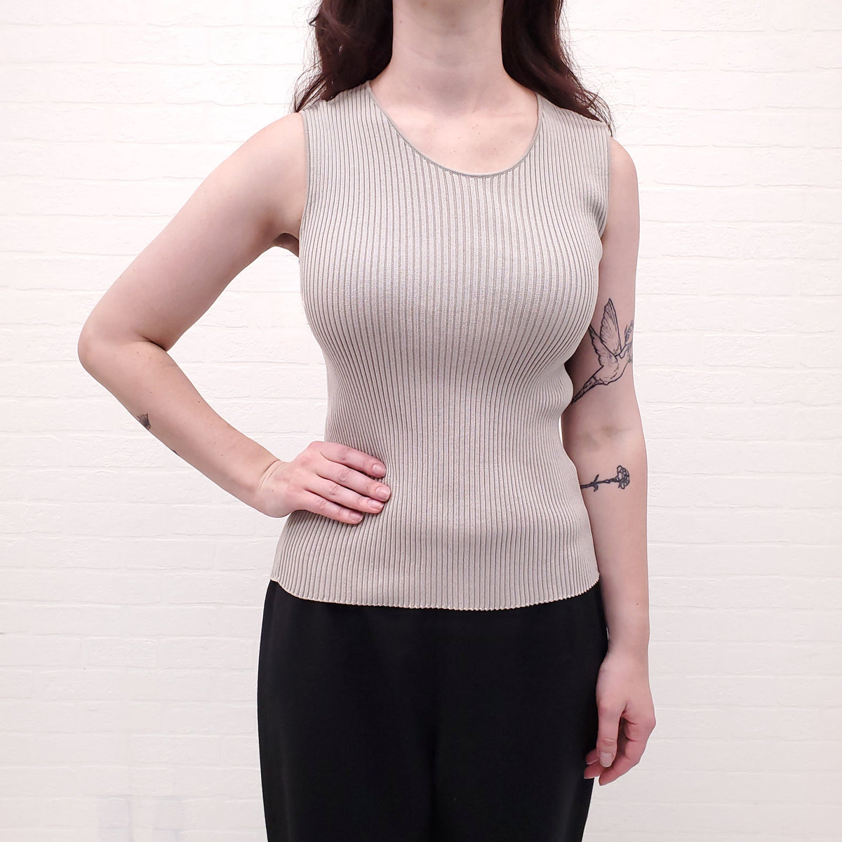 CHANEL TAUPE RIBBED SWEATER SET WITH LOGO BUTTON - SIZE 42