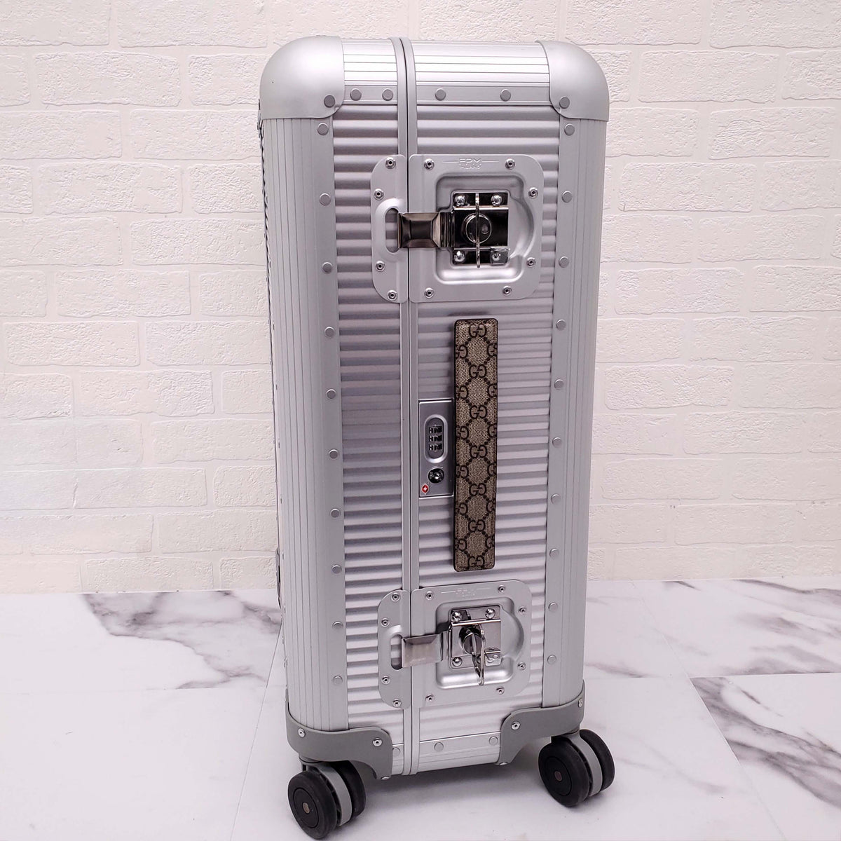 GUCCI SILVER LUGGAGE