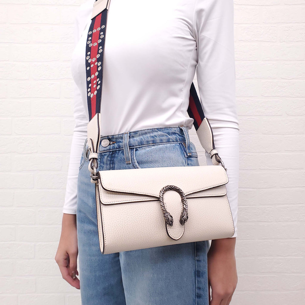 GUCCI WHITE DIONYSUS BAG WITH STUDDED LOGO GUITAR STRAP