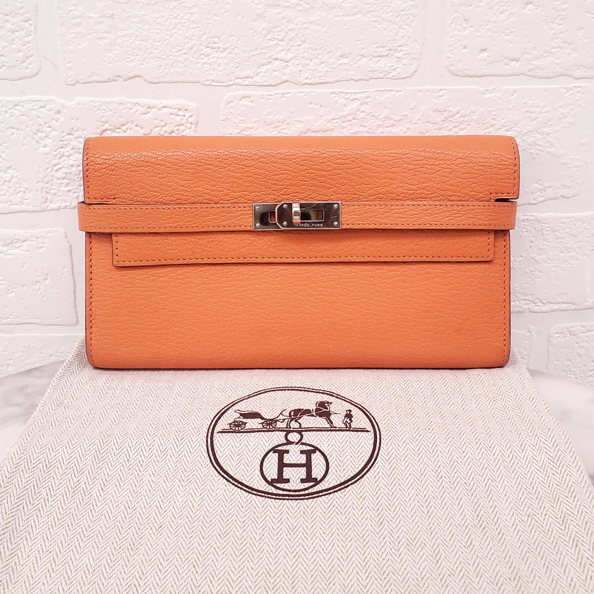 HERMÈS ORANGE KELLY WALLET