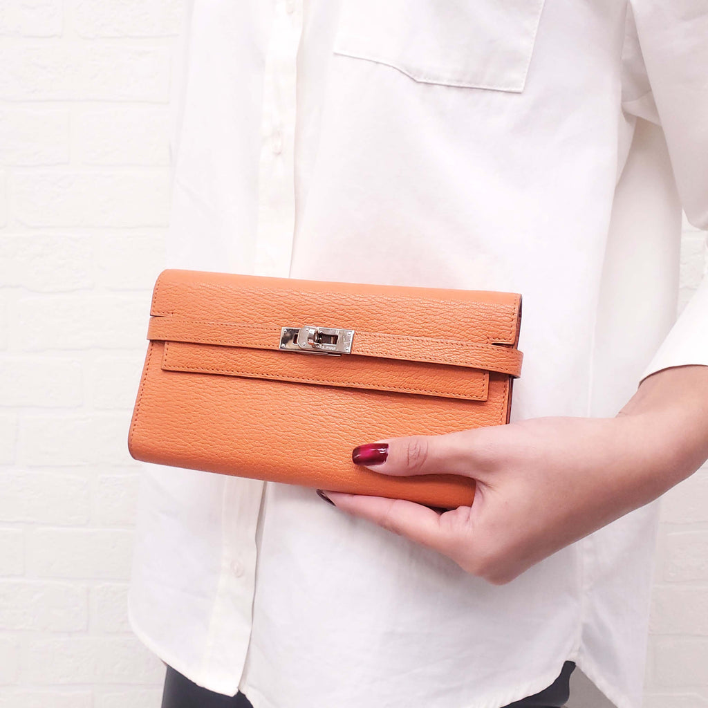 HERMÈS ORANGE KELLY WALLET