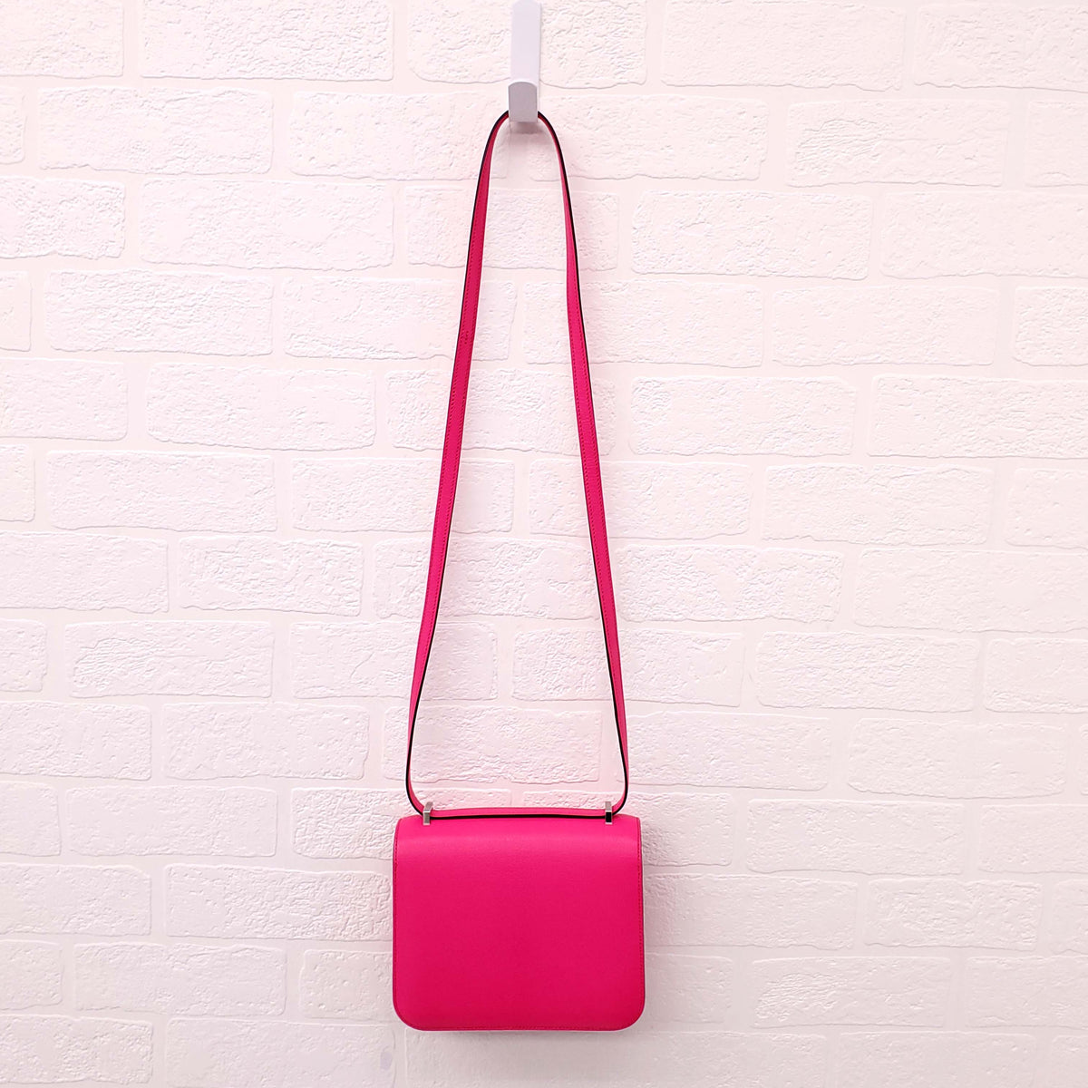 HERMÈS 'CONSTANCE 18 MINI MIROIR' IN CHEVRE ROSE POP