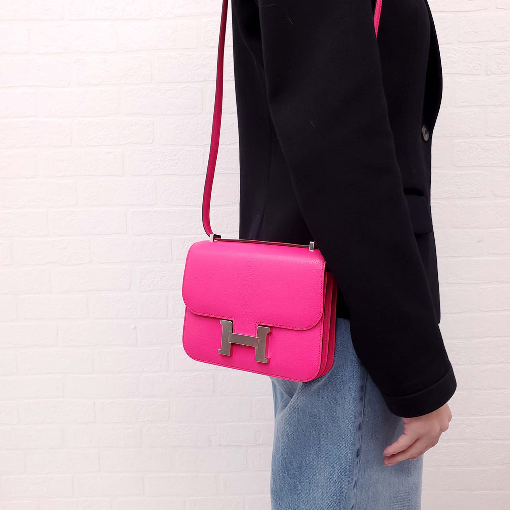 HERMÈS 'CONSTANCE 18 MINI MIROIR' IN CHEVRE ROSE POP