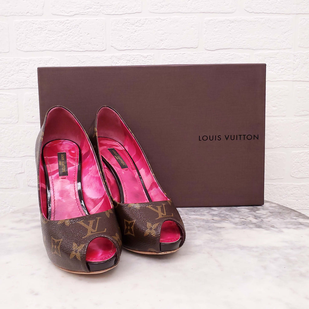 LOUIS VUITTON MONOGRAM PEEP TOE HEELS WITH PINK INNER SOLES - SIZE 35.5