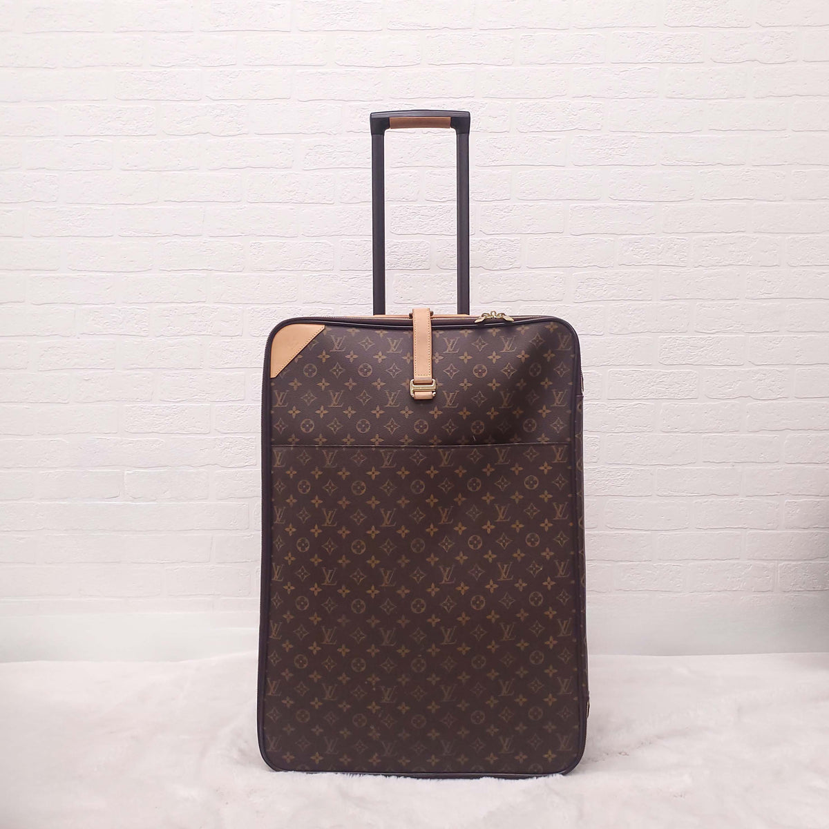 LOUIS VUITTON MONOGRAM ROLLING SUITCASE