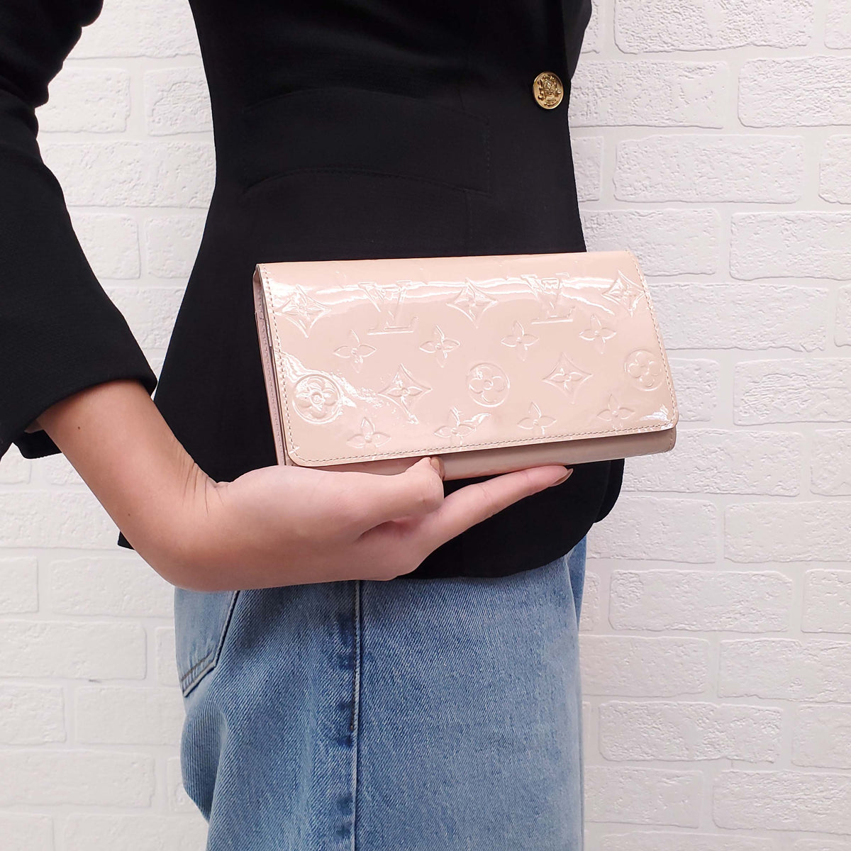 LOUIS VUITTON PALE PINK PATENT MONOGRAM WALLET ON CHAIN