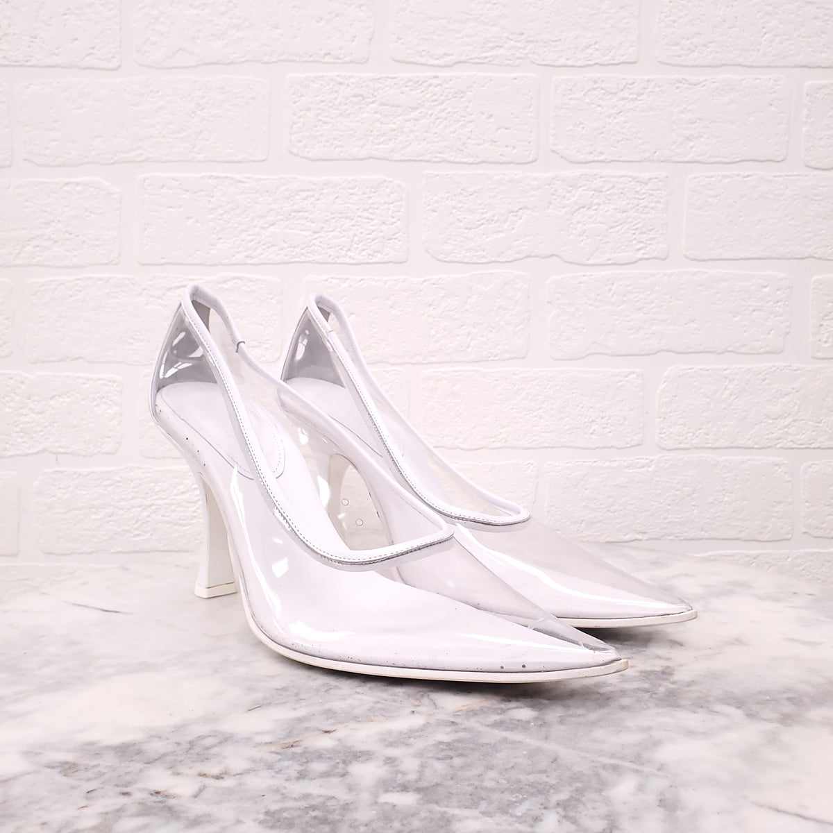 MAISON MARGIELA WHITE LUCITE HEELS - SIZE 40