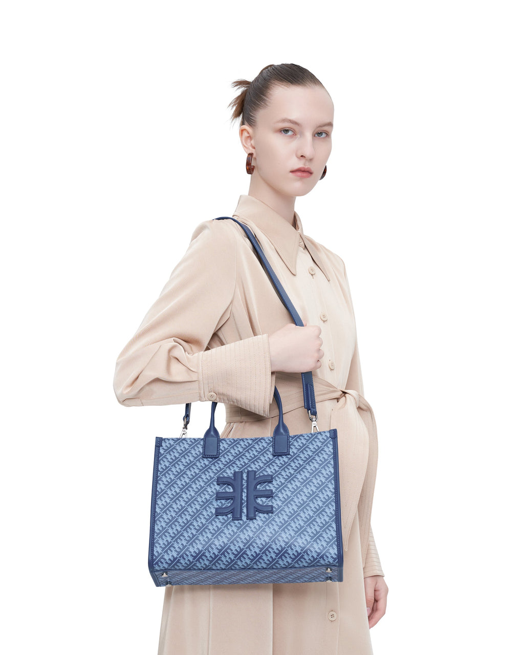 FEI Medium Tote Bag - Navy