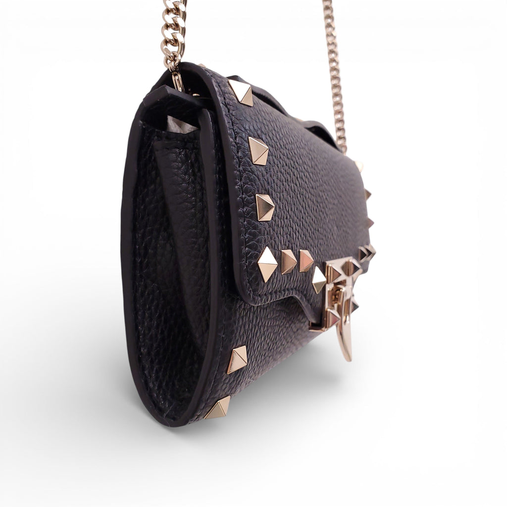 VALENTINO BLACK ROCKSTUD WALLET ON CHAIN