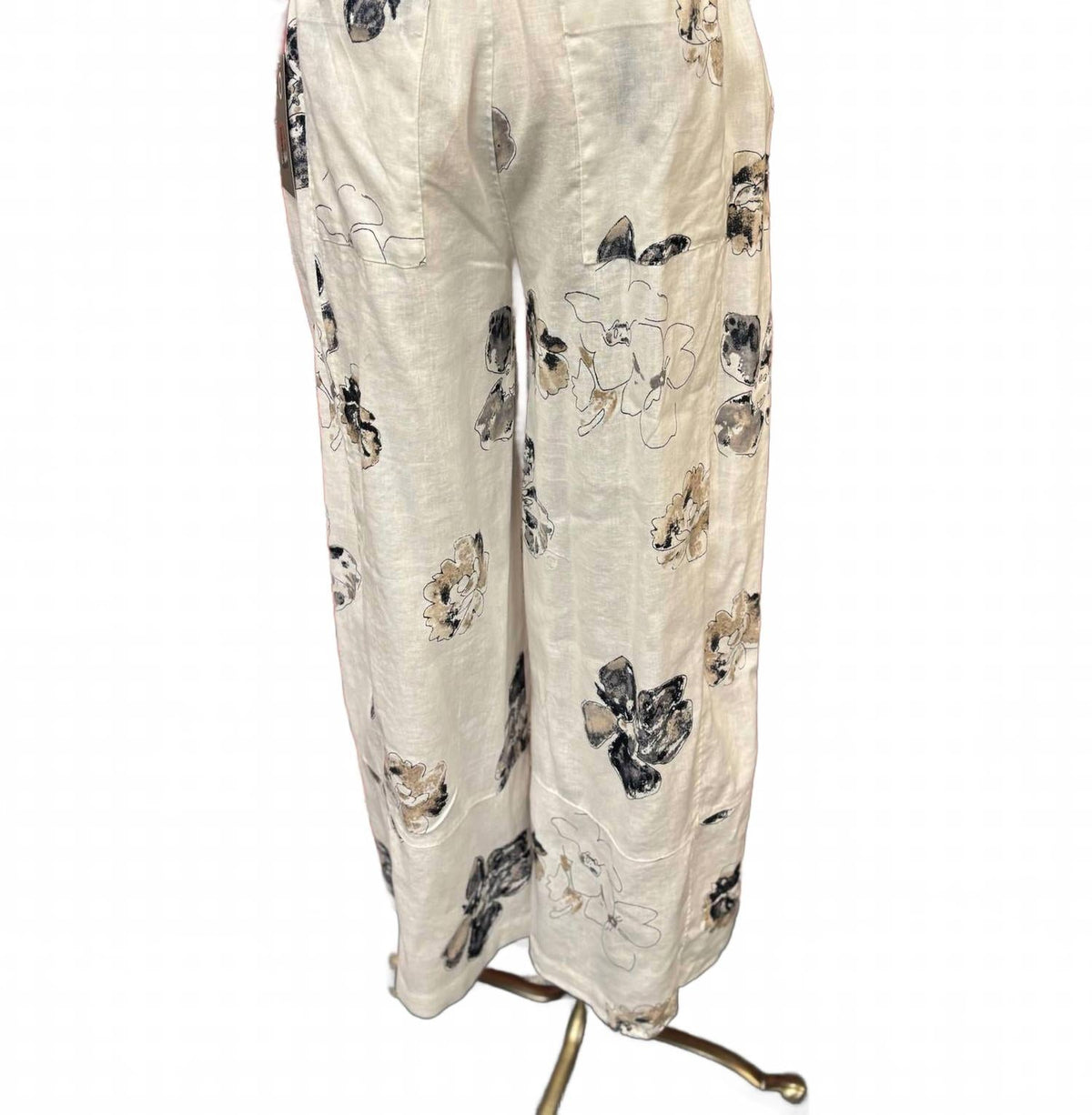 Women's Neutral Bloom Linen Crop Pants In Beige