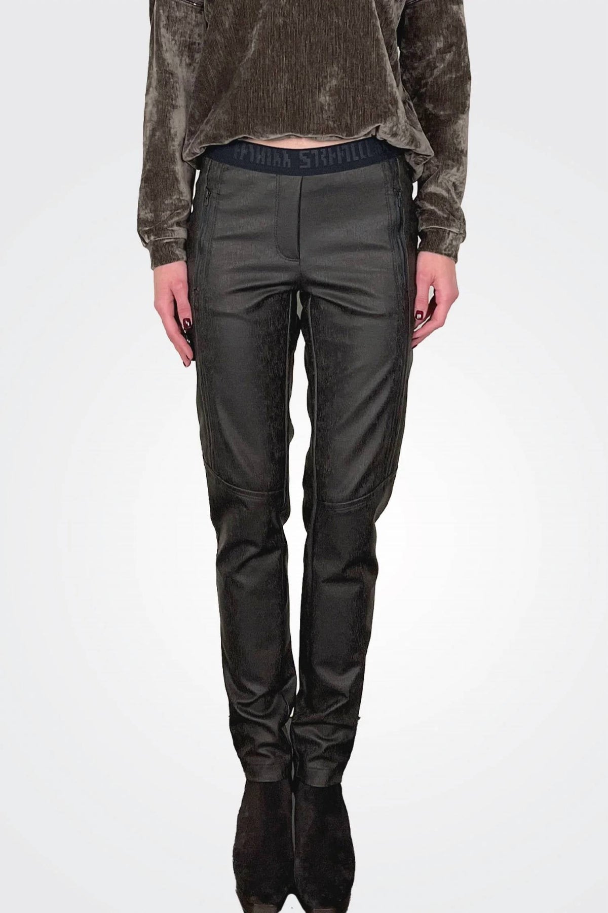 Elastic-Waist Jogger In Brown Bark